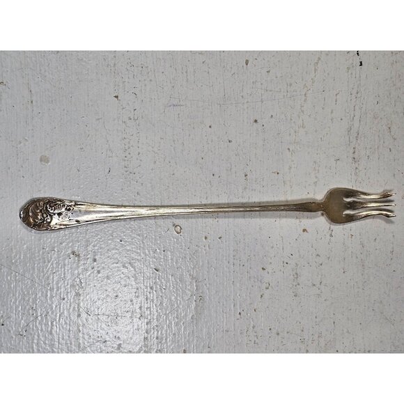 Community Silver Cocktail Fork Silver Plate Flower De Luce - Picture 2 of 7